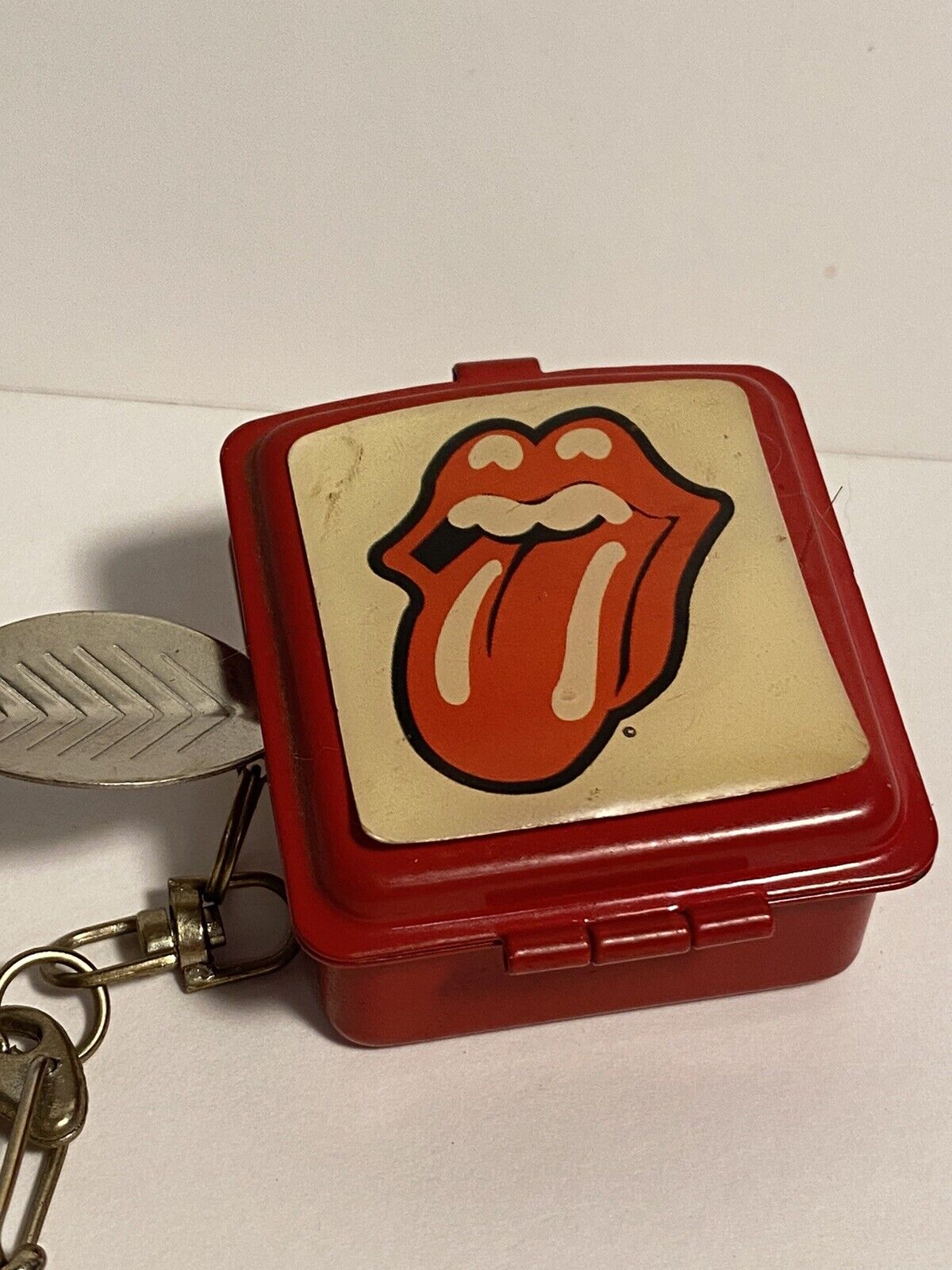 Vintage 2006 Rolling Stone’s keychain Metal mini snuff box RSTE CPI touring rare